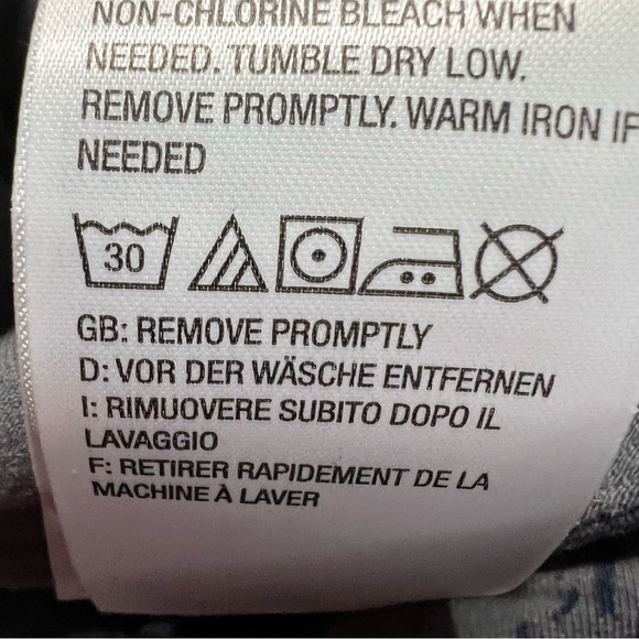 Women with Control reversible pencil skirt - Picture 10 of 11